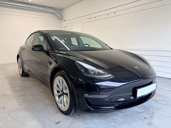 Tesla Model 3 2 of 30