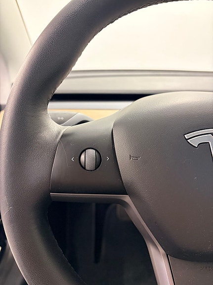 Tesla Model 3 27 of 30