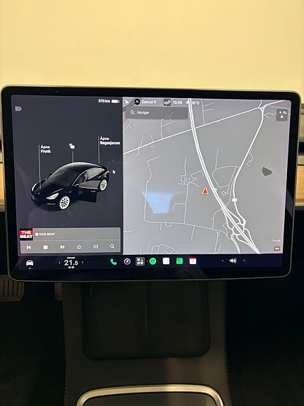 Tesla Model 3 21 of 30