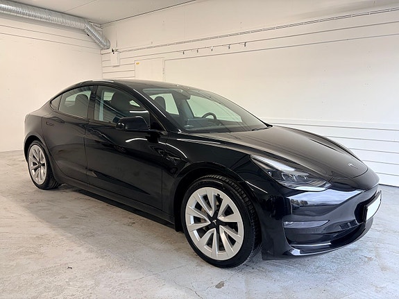 Tesla Model 3 3 of 30