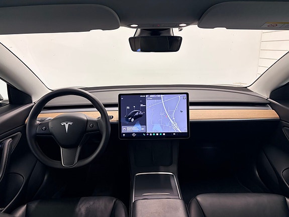 Tesla Model 3 11 of 30