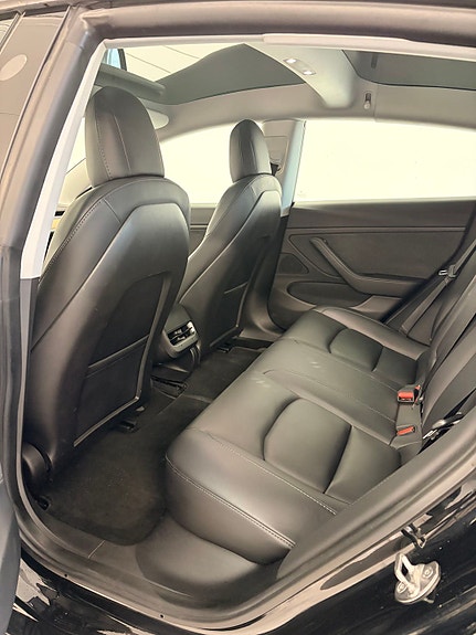 Tesla Model 3 30 of 30