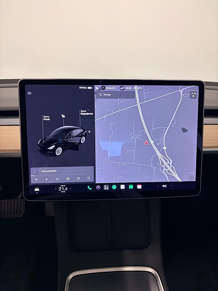 Tesla Model 3 25 of 30