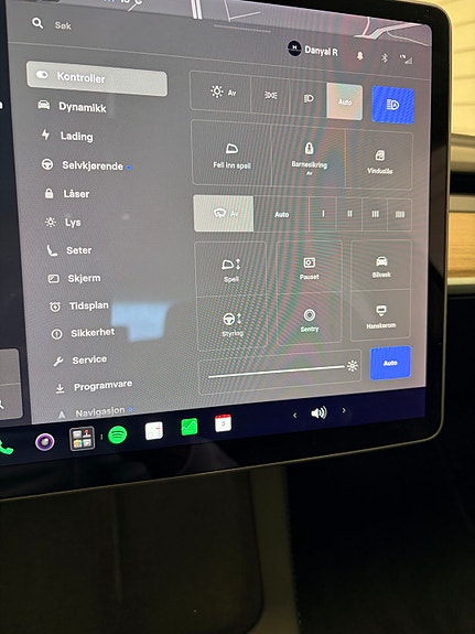 Tesla Model 3 17 of 30