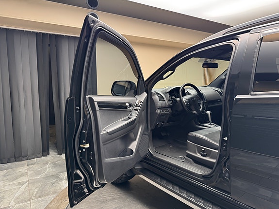 Isuzu D-max 11 of 30