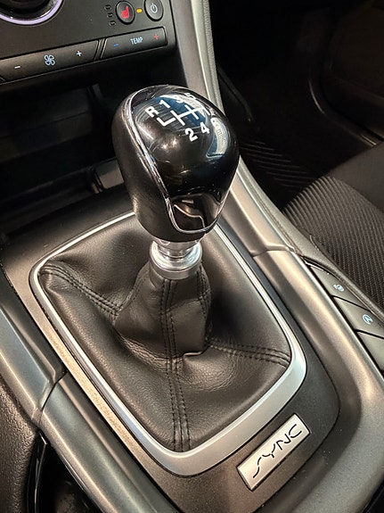 Ford Mondeo 28 of 30