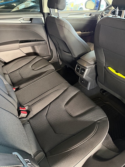 Ford Mondeo 21 of 30
