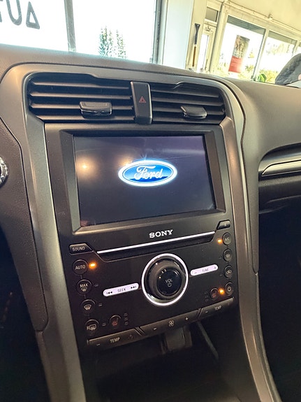 Ford Mondeo 27 of 30