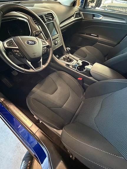 Ford Mondeo 17 of 30