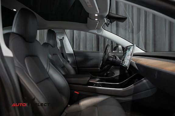 Tesla Model 3 21 of 30