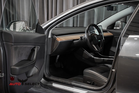 Tesla Model 3 22 of 30