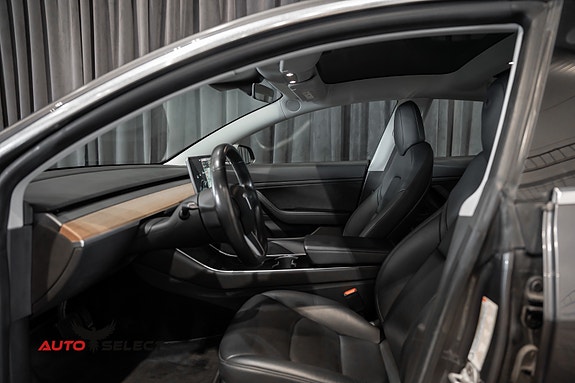 Tesla Model 3 25 of 30