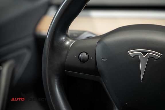 Tesla Model 3 30 of 30