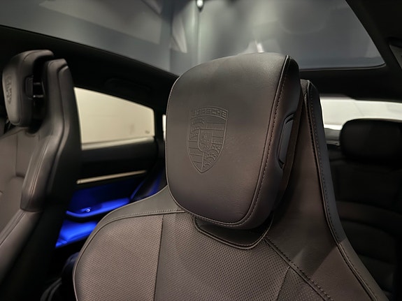 Porsche Taycan 4S 15 of 30