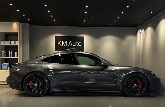 Porsche Taycan 4S 9 of 30
