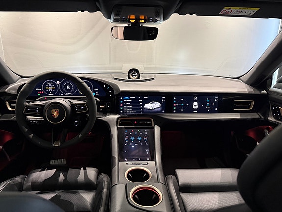 Porsche Taycan 4S 10 of 30