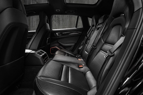 Porsche Panamera 4 25 of 30