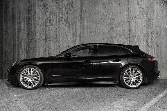 Porsche Panamera 4 13 of 30