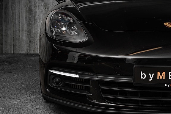 Porsche Panamera 4 9 of 30