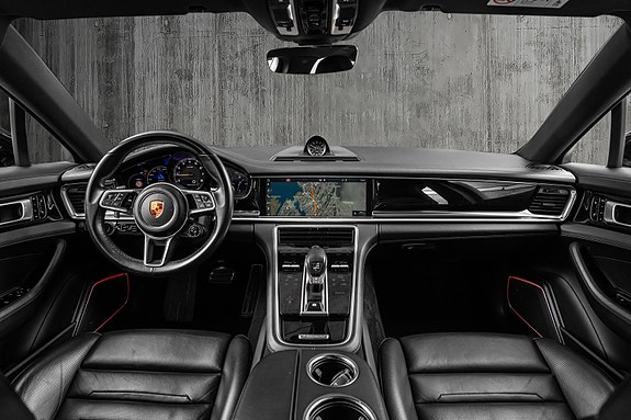 Porsche Panamera 4 28 of 30