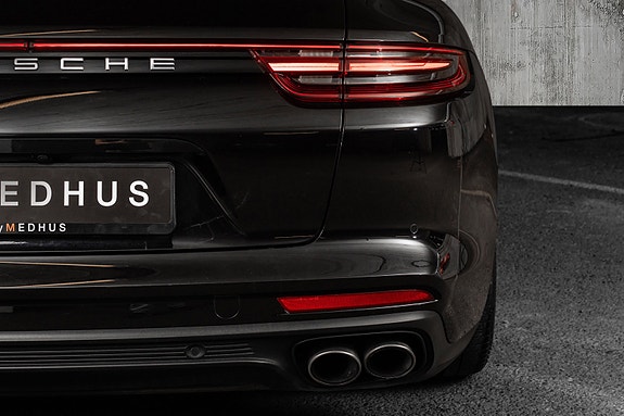 Porsche Panamera 4 6 of 30