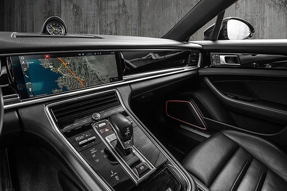 Porsche Panamera 4 19 of 30