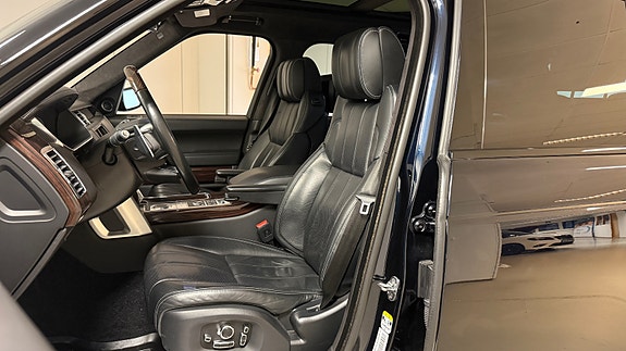 Land Rover Range Rover 17 of 30