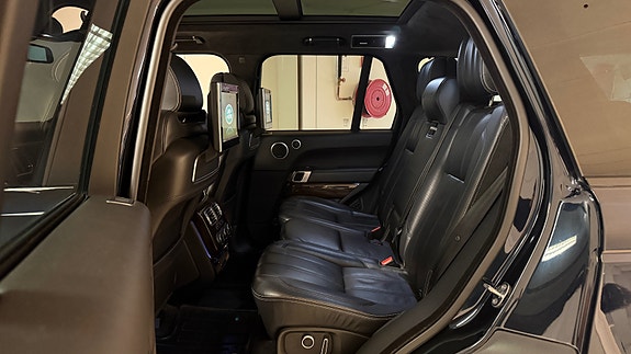 Land Rover Range Rover 11 of 30