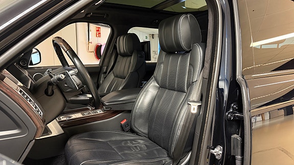 Land Rover Range Rover 18 of 30