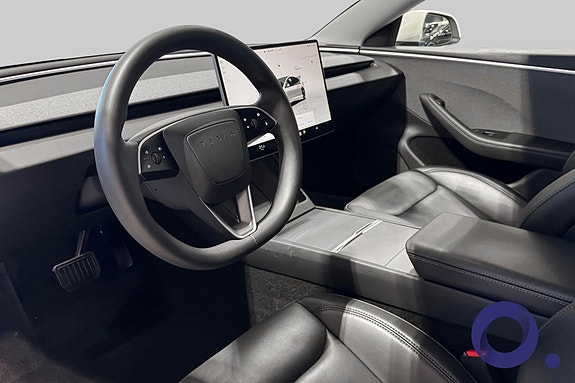 Tesla Model 3 9 of 19