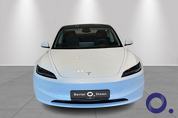 Tesla Model 3 3 of 19