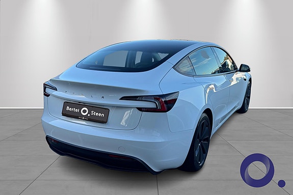 Tesla Model 3 5 of 19
