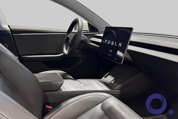 Tesla Model 3 8 of 19