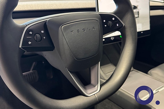 Tesla Model 3 13 of 19