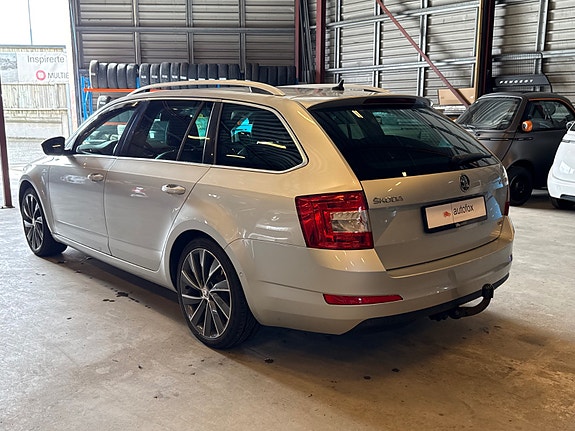 Skoda Octavia 12 of 30