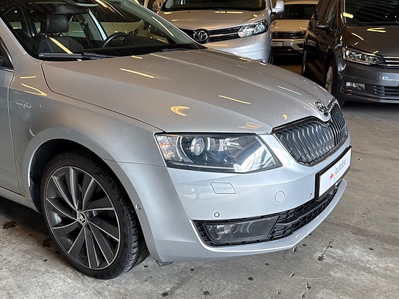 Skoda Octavia 5 of 30