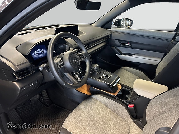 Mazda MX-30 11 of 16