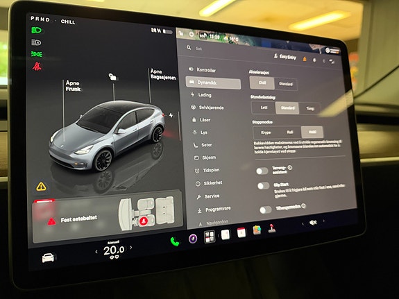 Tesla Model Y 15 of 26