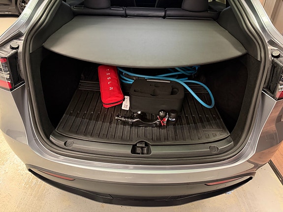 Tesla Model Y 21 of 26