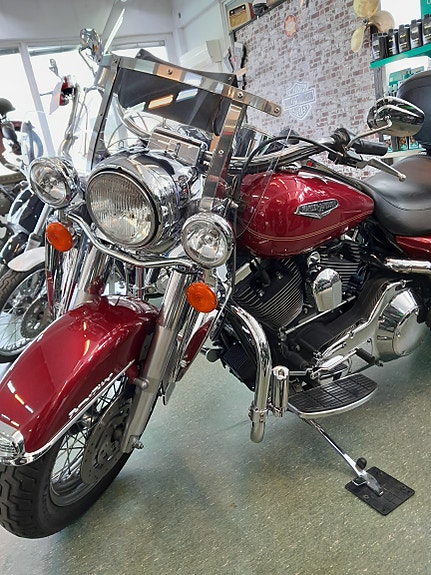 Harley-Davidson FLHRC Road King Classic 4 of 5
