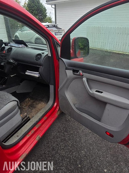Volkswagen Caddy Maxi 14 of 27