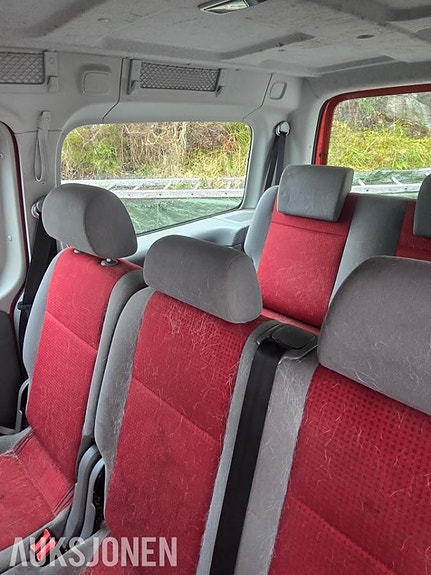 Volkswagen Caddy Maxi 12 of 27