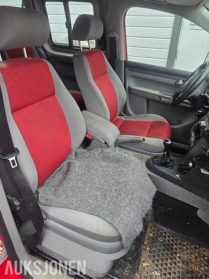 Volkswagen Caddy Maxi 11 of 27