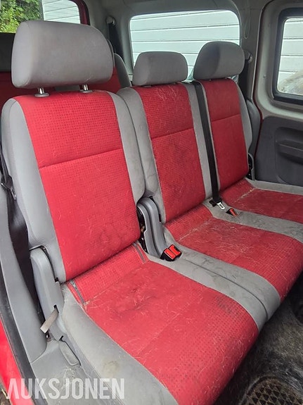 Volkswagen Caddy Maxi 13 of 27