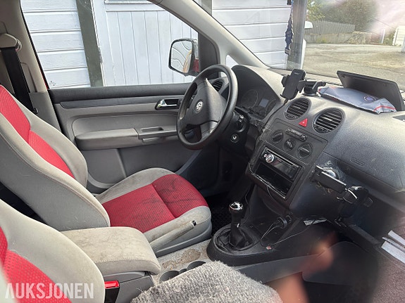 Volkswagen Caddy Maxi 21 of 27