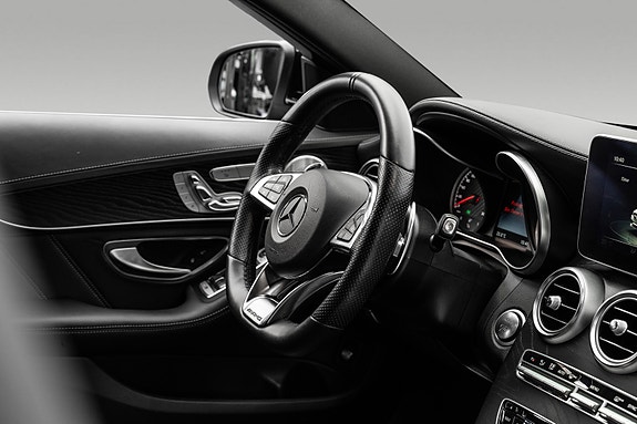 Mercedes-Benz C63 22 of 30