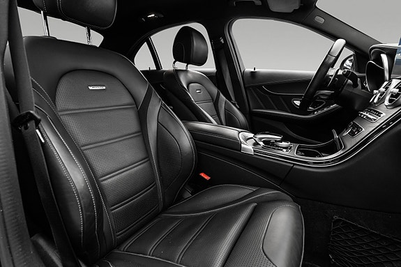 Mercedes-Benz C63 20 of 30