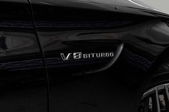 Mercedes-Benz C63 15 of 30