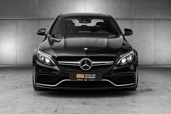 Mercedes-Benz C63 5 of 30