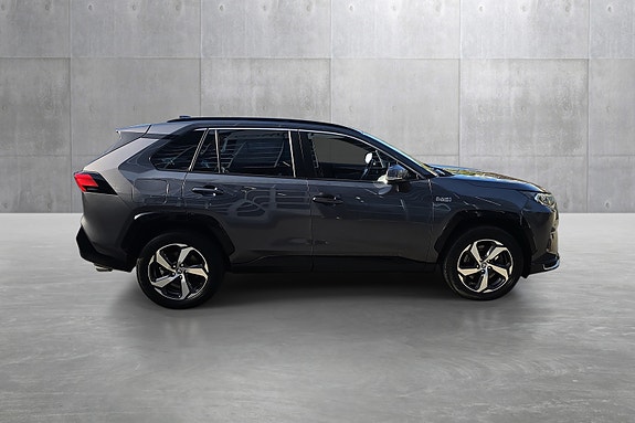 Toyota RAV4 6 of 25